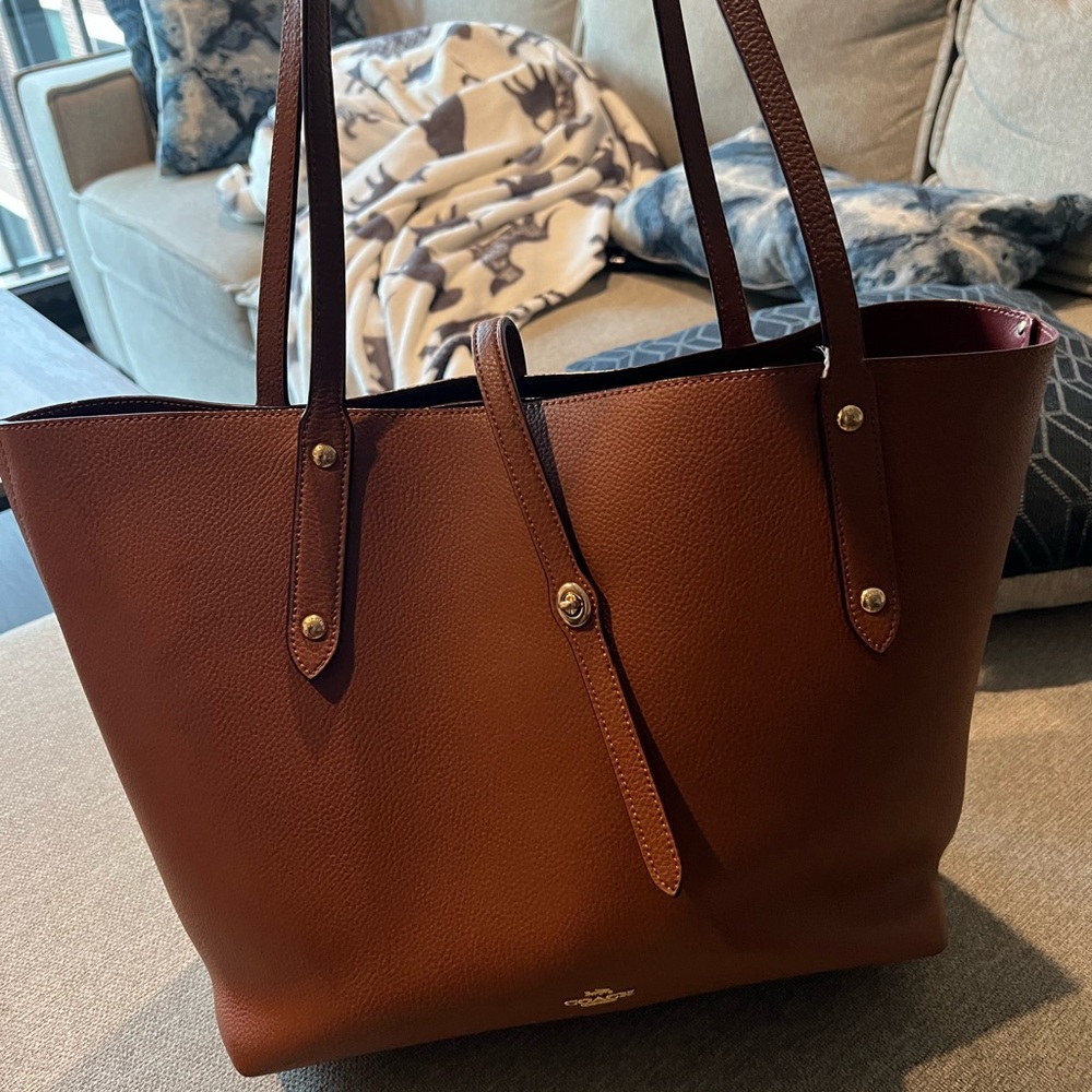 Used like New Brown Leather Coach Tote Bag